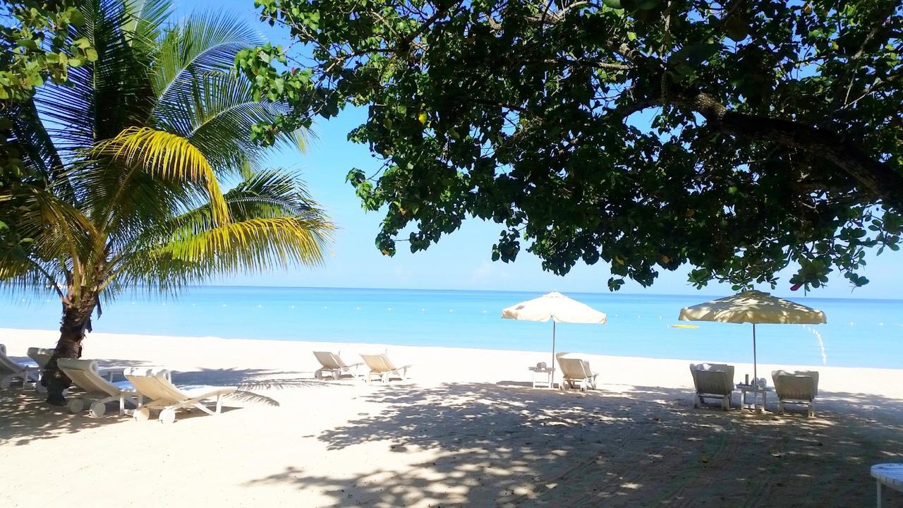 Idle Awhile Beach Hotel Negril Exterior foto